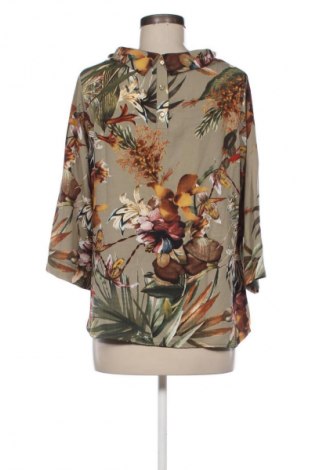 Damen Shirt In Front, Größe M, Farbe Mehrfarbig, Preis € 17,00