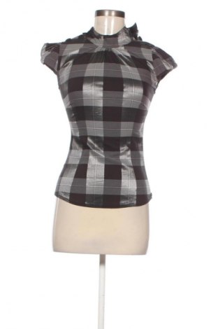 Γυναικεία μπλούζα Lucy, Μέγεθος S, Χρώμα Πολύχρωμο, Τιμή 12,00 €