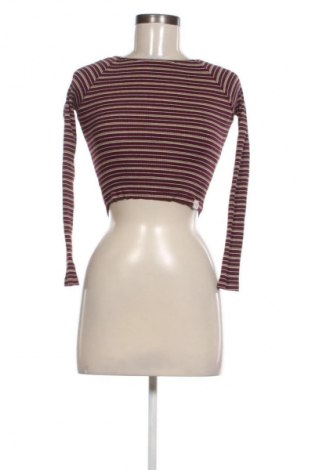 Dámská halenka Pull&Bear, Velikost S, Barva Vícebarevné, Cena  277,00 Kč