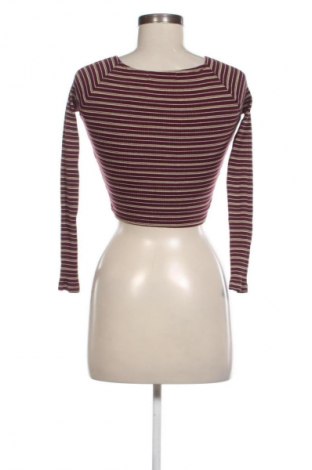 Dámská halenka Pull&Bear, Velikost S, Barva Vícebarevné, Cena  277,00 Kč