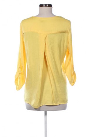 Damen Shirt Stradivarius, Größe XL, Farbe Gelb, Preis € 9,78