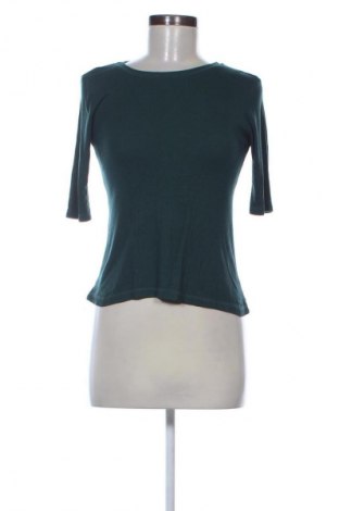 Дамска блуза Stradivarius, Размер S, Цвят Зелен, Цена 12,00 €