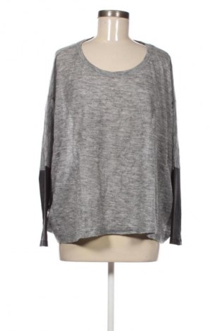 Γυναικεία μπλούζα United Colors Of Benetton, Μέγεθος L, Χρώμα Γκρί, Τιμή 10,99 €