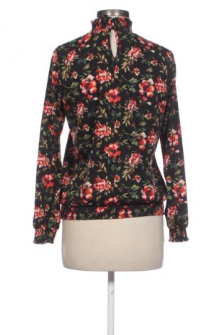 Дамска блуза Vero Moda, Размер S, Цвят Многоцветен, Цена 18,31 €