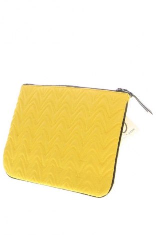 Калъф за лаптоп Pinko, Цвят Жълт, Цена 94,91 €