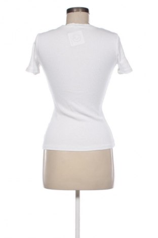 Γυναικείο t-shirt Zara, Μέγεθος S, Χρώμα Λευκό, Τιμή 12,00 €