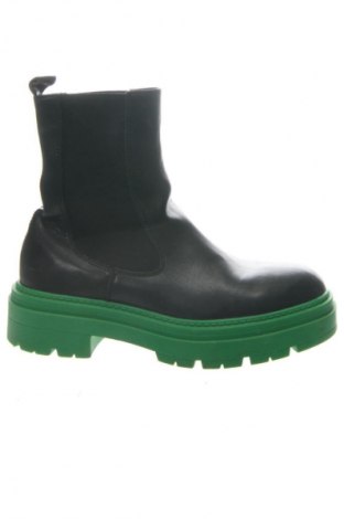 Dámské boty  Amisu, Velikost 38, Barva Černá, Cena  819,00 Kč