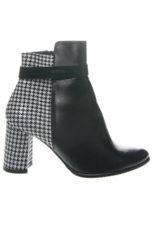 Dámské boty  Martini, Velikost 39, Barva Vícebarevné, Cena  1 322,00 Kč