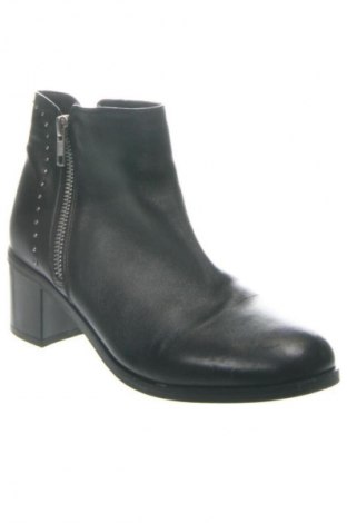 Dámské boty  Monnari, Velikost 36, Barva Černá, Cena  829,00 Kč