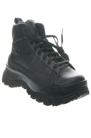 Дамски боти Nike, Размер 39, Цвят Многоцветен, Цена 91,00 €