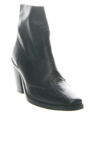 Dámské boty  River Island, Velikost 38, Barva Černá, Cena  2 041,00 Kč