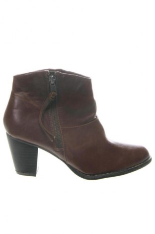 Dámské boty  Yessica, Velikost 38, Barva Hnědá, Cena  1 009,00 Kč