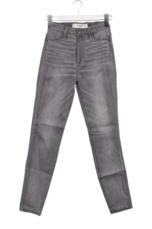 Dámske džínsy  Abercrombie & Fitch, Veľkosť XS, Farba Sivá, Cena  17,95 €