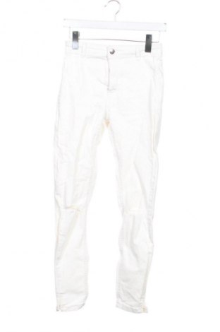 Damen Jeans Bershka, Größe XS, Farbe Weiß, Preis € 14,83