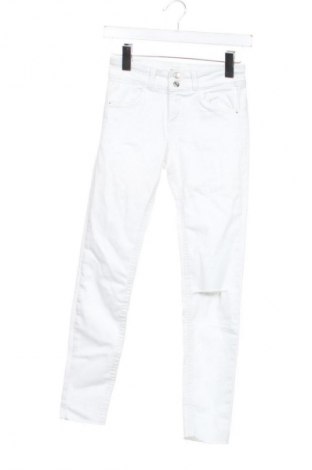 Damen Jeans Bershka, Größe XS, Farbe Weiß, Preis € 14,83