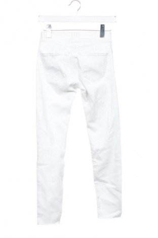 Damen Jeans Bershka, Größe XS, Farbe Weiß, Preis € 14,83