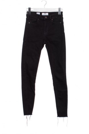 Γυναικείο Τζίν Bershka, Μέγεθος XS, Χρώμα Μαύρο, Τιμή 14,99 €