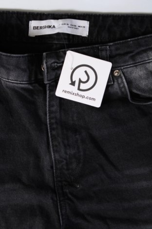 Dámské džíny  Bershka, Velikost M, Barva Černá, Cena  425,00 Kč
