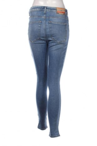 Dámske džínsy  Diesel, Veľkosť M, Farba Modrá, Cena  122,95 €