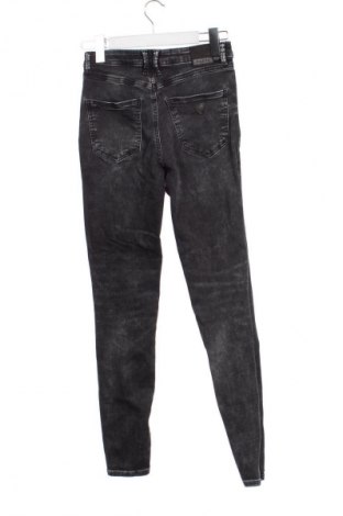 Damen Jeans Guess, Größe S, Farbe Grau, Preis € 38,00