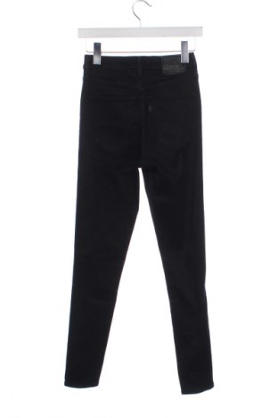 Női farmernadrág Levi's, Méret S, Szín Fekete, Ár 7 745 Ft