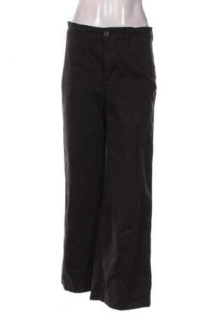 Γυναικείο Τζίν Levi's, Μέγεθος M, Χρώμα Μαύρο, Τιμή 31,99 €