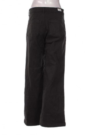 Γυναικείο Τζίν Levi's, Μέγεθος M, Χρώμα Μαύρο, Τιμή 31,99 €