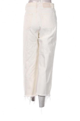 Γυναικείο Τζίν Pull&Bear, Μέγεθος S, Χρώμα Εκρού, Τιμή 12,99 €
