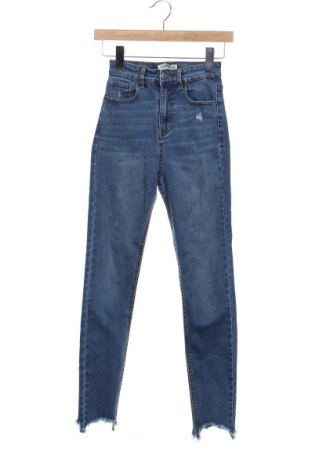 Dámské džíny  Pull&Bear, Velikost XXS, Barva Modrá, Cena  425,00 Kč
