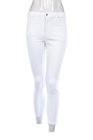 Γυναικείο Τζίν Reserved, Μέγεθος M, Χρώμα Λευκό, Τιμή 15,00 €