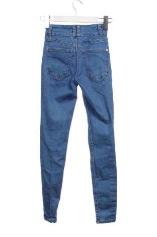 Dámské džíny  Sinsay, Velikost XXS, Barva Modrá, Cena  420,00 Kč