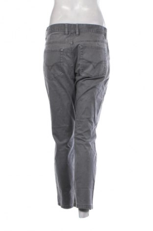 Damen Jeans Sisley, Größe L, Farbe Grau, Preis € 22,99