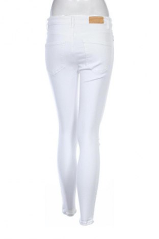 Damen Jeans Stradivarius, Größe S, Farbe Weiß, Preis € 15,00