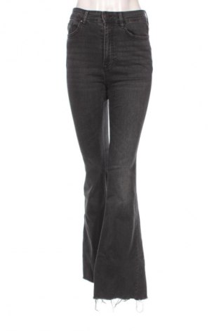 Damen Jeans Stradivarius, Größe S, Farbe Grau, Preis € 15,00