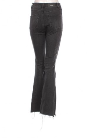 Damen Jeans Stradivarius, Größe S, Farbe Grau, Preis € 15,00