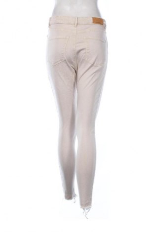 Damen Jeans Stradivarius, Größe S, Farbe Beige, Preis € 15,00