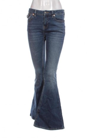 Γυναικείο Τζίν Stradivarius, Μέγεθος M, Χρώμα Μπλέ, Τιμή 22,99 €