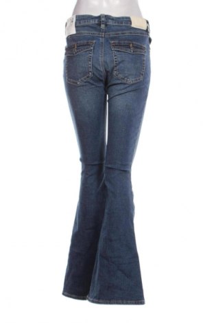 Γυναικείο Τζίν Stradivarius, Μέγεθος M, Χρώμα Μπλέ, Τιμή 22,99 €