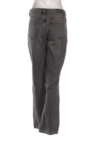 Дамски дънки Stradivarius, Размер M, Цвят Сив, Цена 16,00 €