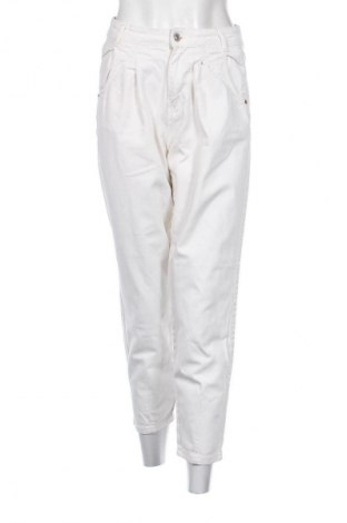 Дамски дънки Tally Weijl, Размер S, Цвят Бял, Цена 15,00 €