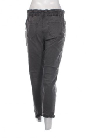 Damen Jeans United Colors Of Benetton, Größe M, Farbe Grau, Preis 6,99 €