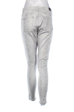 Damen Jeans Zara, Größe L, Farbe Mehrfarbig, Preis 17,99 €