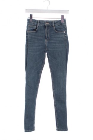 Γυναικείο Τζίν Zara, Μέγεθος XS, Χρώμα Μπλέ, Τιμή 14,00 €