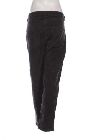 Дамски джинси Pull&Bear, Размер XL, Цвят Сив, Цена 7,66 €