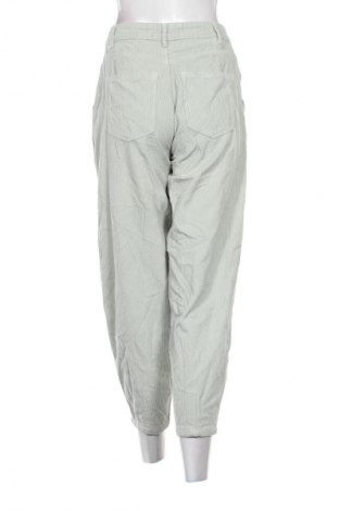 Damen Cordhose Stradivarius, Größe S, Farbe Grün, Preis € 9,99