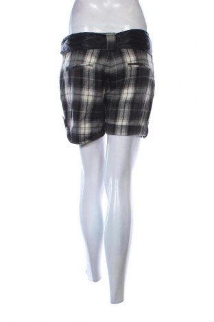 Damen Shorts Amisu, Größe L, Farbe Mehrfarbig, Preis 9,78 €