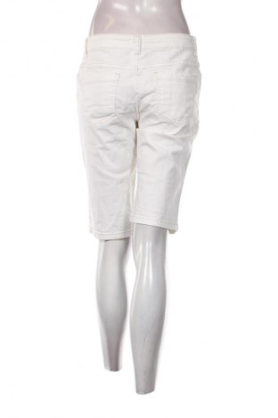 Női rövidnadrág C&A, Méret L, Szín Fehér, Ár 4 042 Ft