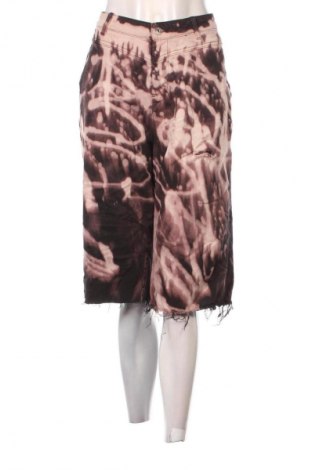 Дамски къс панталон C&A, Размер 3XL, Цвят Многоцветен, Цена 8,69 €