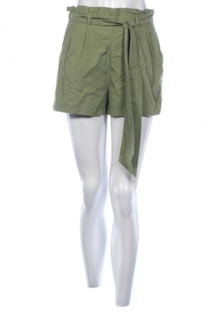 Damen Shorts Fb Sister, Größe S, Farbe Grün, Preis 10,00 €