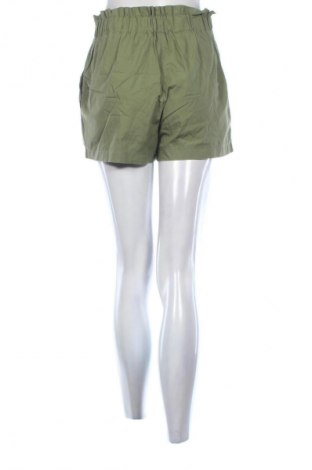 Damen Shorts Fb Sister, Größe S, Farbe Grün, Preis 10,00 €